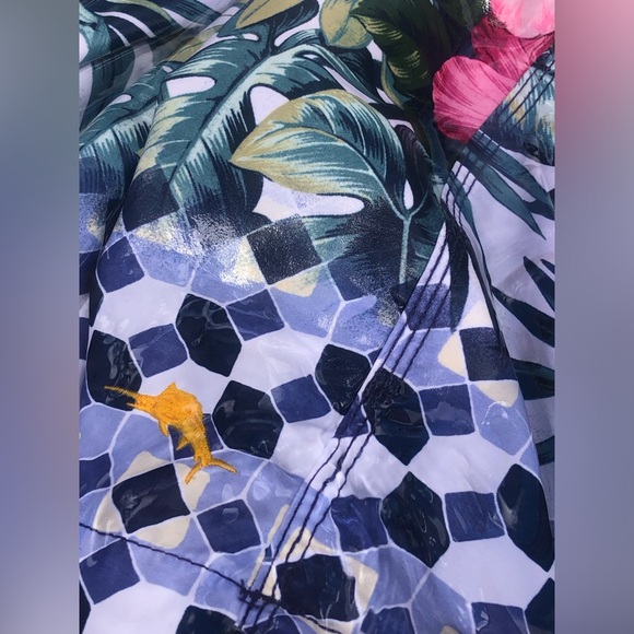 Tommy Bahama Relax Hibiscus Tropical Swim Trunks - Picture 4 of 10
